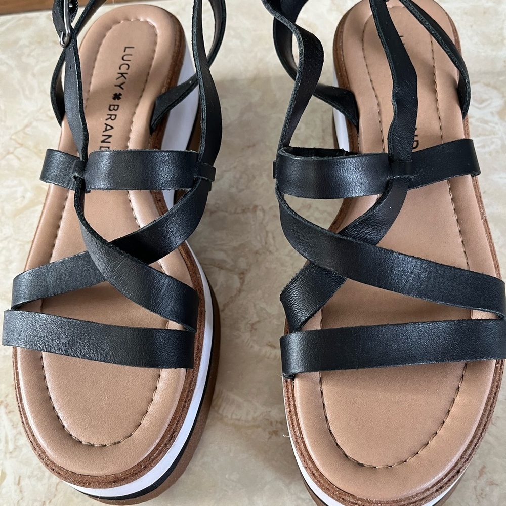 Lucky Brand Black‎ Platform Sandals with Leather Straps - Picture 2 of 9